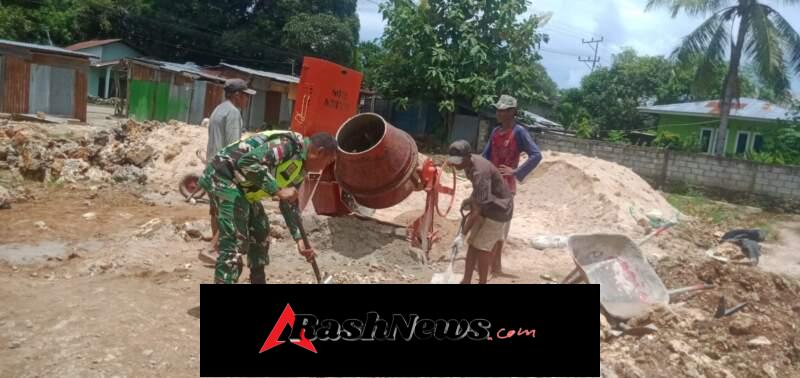Babinsa Monitoring Pengecoran Tiang Cakar Ayam KDKMP Mokdale