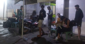 Koramil 1628-05/Jereweh Laksanakan Patroli Rutin, Antisipasi Gangguan Kamtibmas