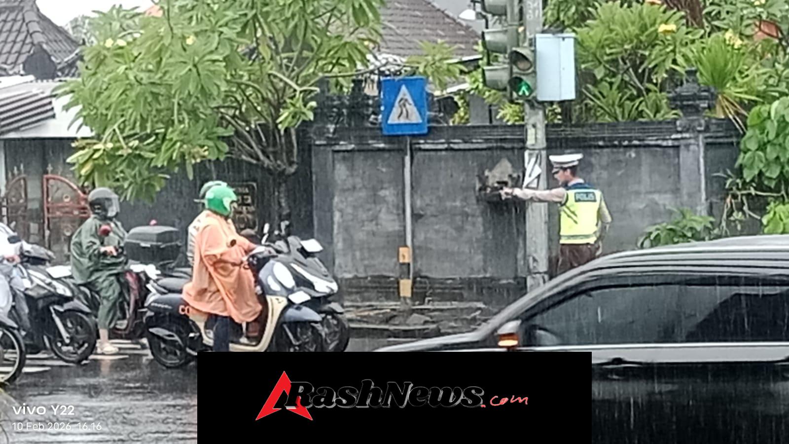 Satgas Preventif Ops Keselamatan Agung 2026 Laksanakan Pengaturan Lalu Lintas di Simpang Buagan
