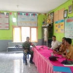 Sinergi Babinsa dan Pemerintah Desa Sawe Bahas Rencana Gerai Koperasi