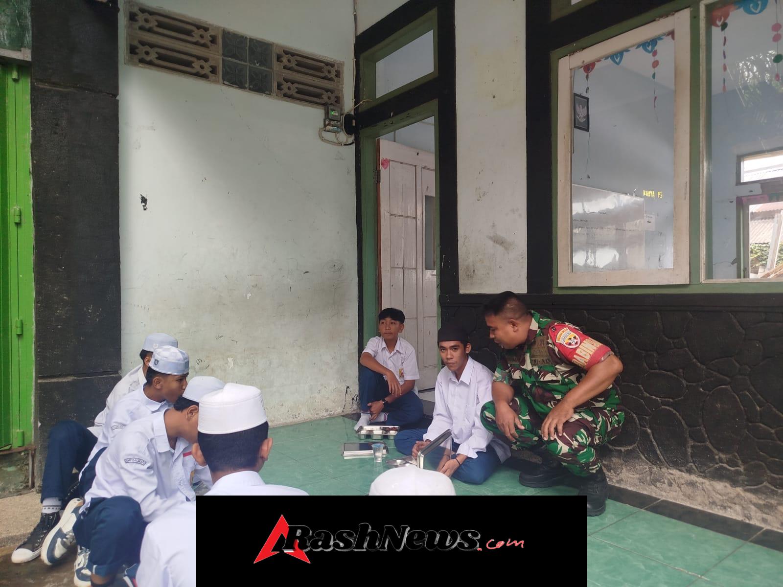 Koramil Taliwang Dukung Peningkatan Gizi Pelajar melalui Pendampingan Program MBG