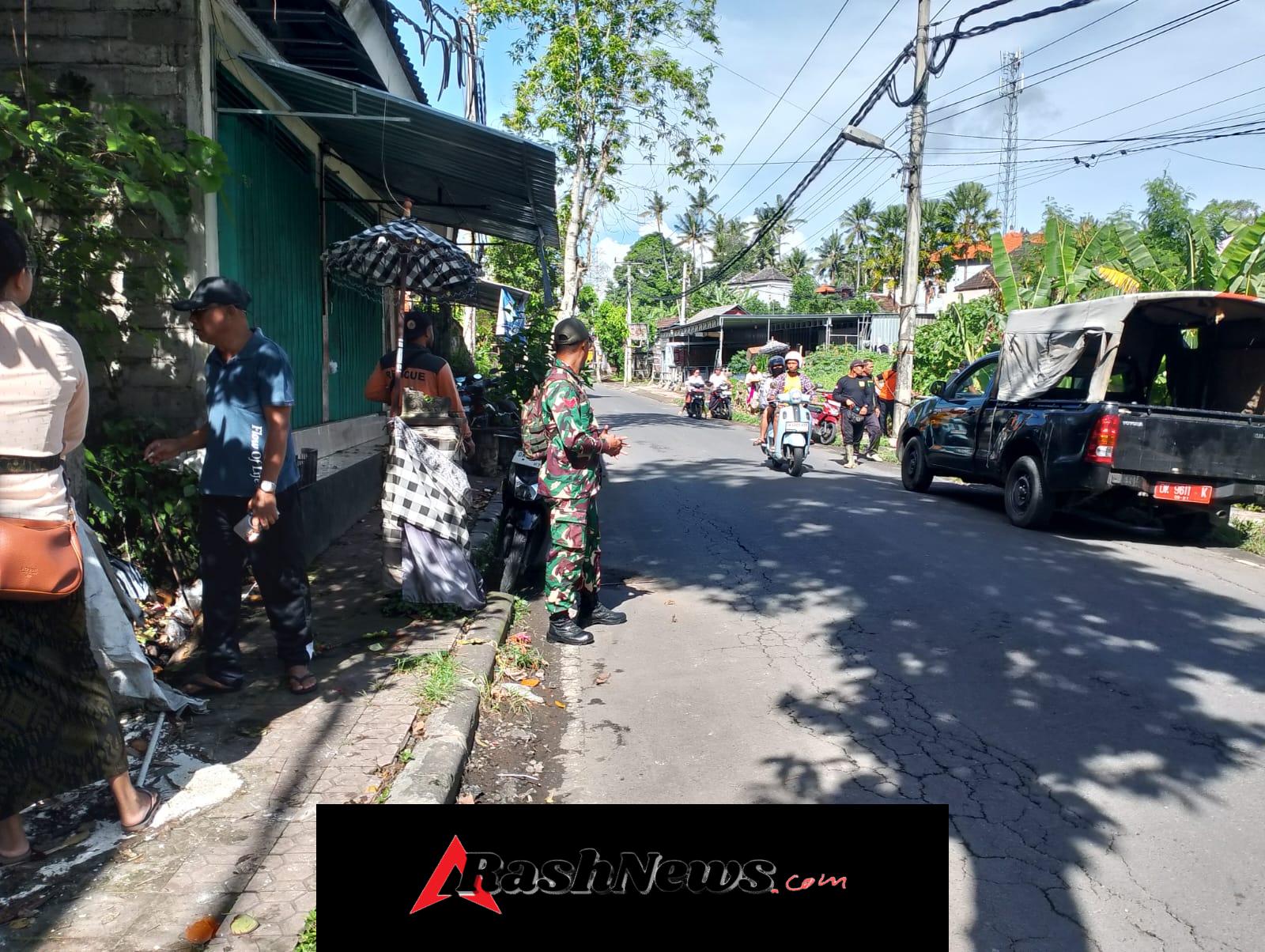 Karya Bhakti Lintas Instansi, Babinsa Serongga Pastikan Saluran Irigasi Bebas Sumbatan