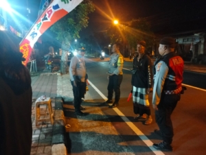 Samapta Polsek Abiansemal Hadir Di Tengah Masyarakat Lewat Patroli Harkamtibmas
