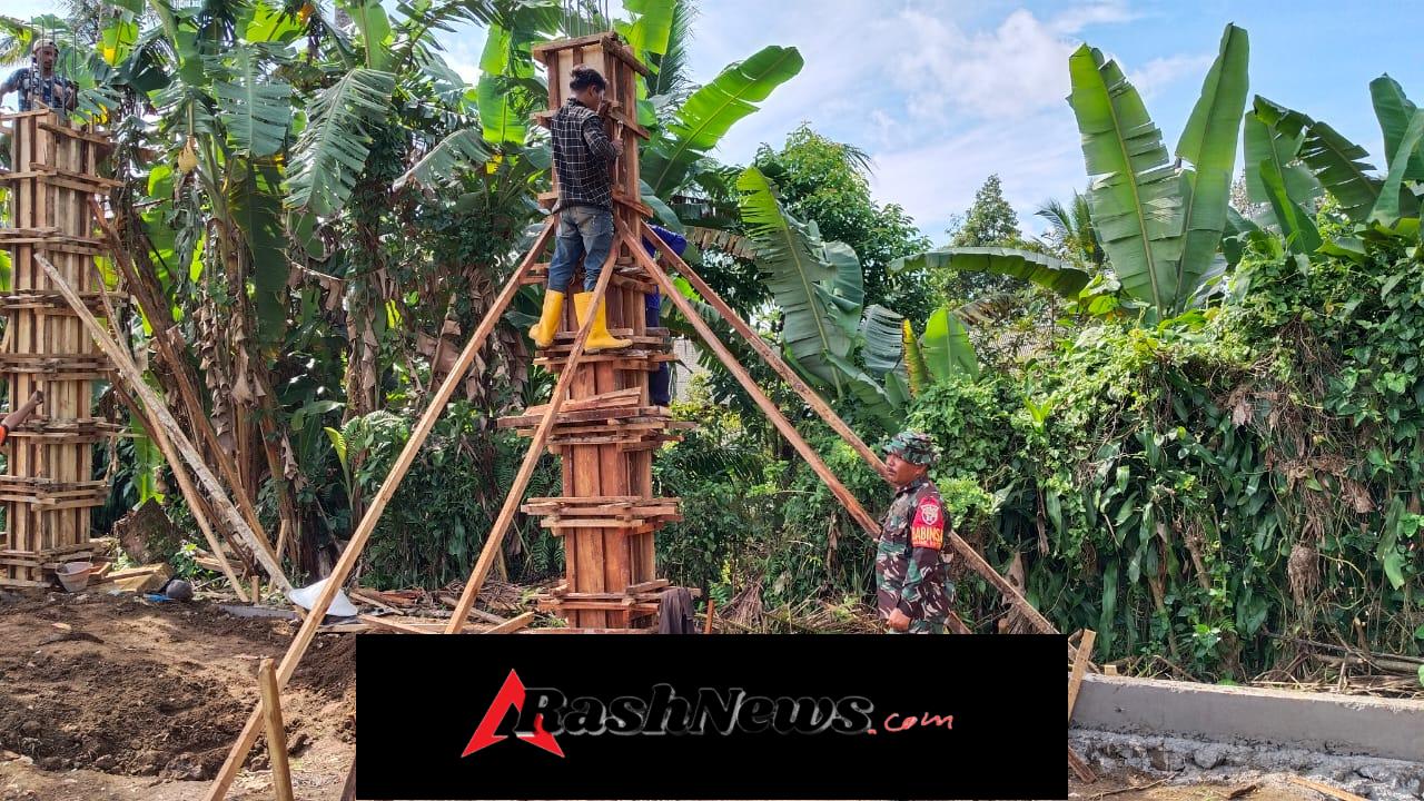 Tingkatkan Pembangunan KDKMP, Babinsa Desa Jehem Lakukan Pemantauan Progres di Lokasi Proyek