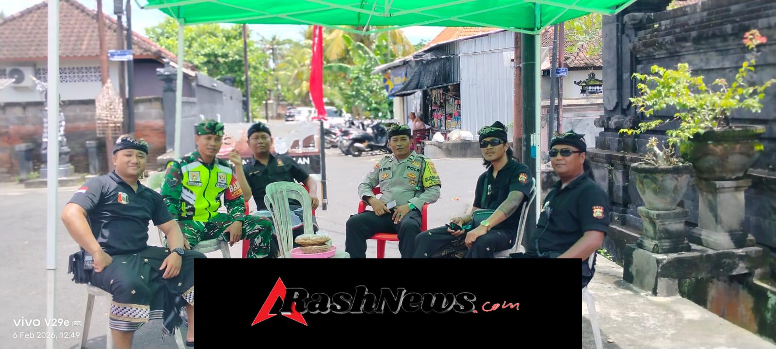 Gelar Pengamanan Bersama, Upaya Babinsa Takmung Perkokoh Kemanunggalan Dan Sukseskan Prngabenan