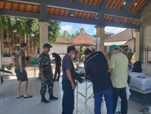 Babinsa Sakti Tegaskan, 26 Ekor Anjing Dan Kucing Tuntas Divaksinasi Di Desa Sakti