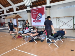 Sinergi Babinsa dan Pemuda, Donor Darah di Guwang Berlangsung Aman dan Lancar