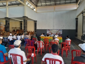 Babinsa Penuktukan Hadiri Musdes Pertanggungjawaban Realisasi APBDes Tahun 2025