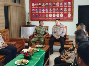 Dandim Dan Kapolres Klungkung Bertemu, Tegaskan Komitmen Kuatnya Sinergi TNI Polri Di Bumi Srombotan