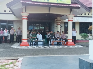 Sinergi TNI-Polri dalam Apel Gelar Pasukan Operasi Keselamatan Rinjani 2026 Kabupaten Bim