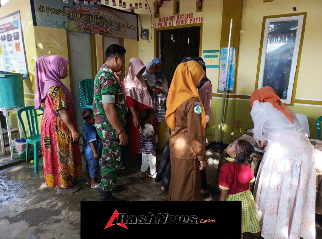 Peran Aktif Babinsa Koramil 1614-03/Hu’u dalam Mendukung Kesehatan Balita
