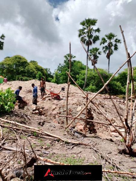 Pembangunan KDKMP Desa Baadale Berjalan Aman di Bawah Pengawasan Babinsa