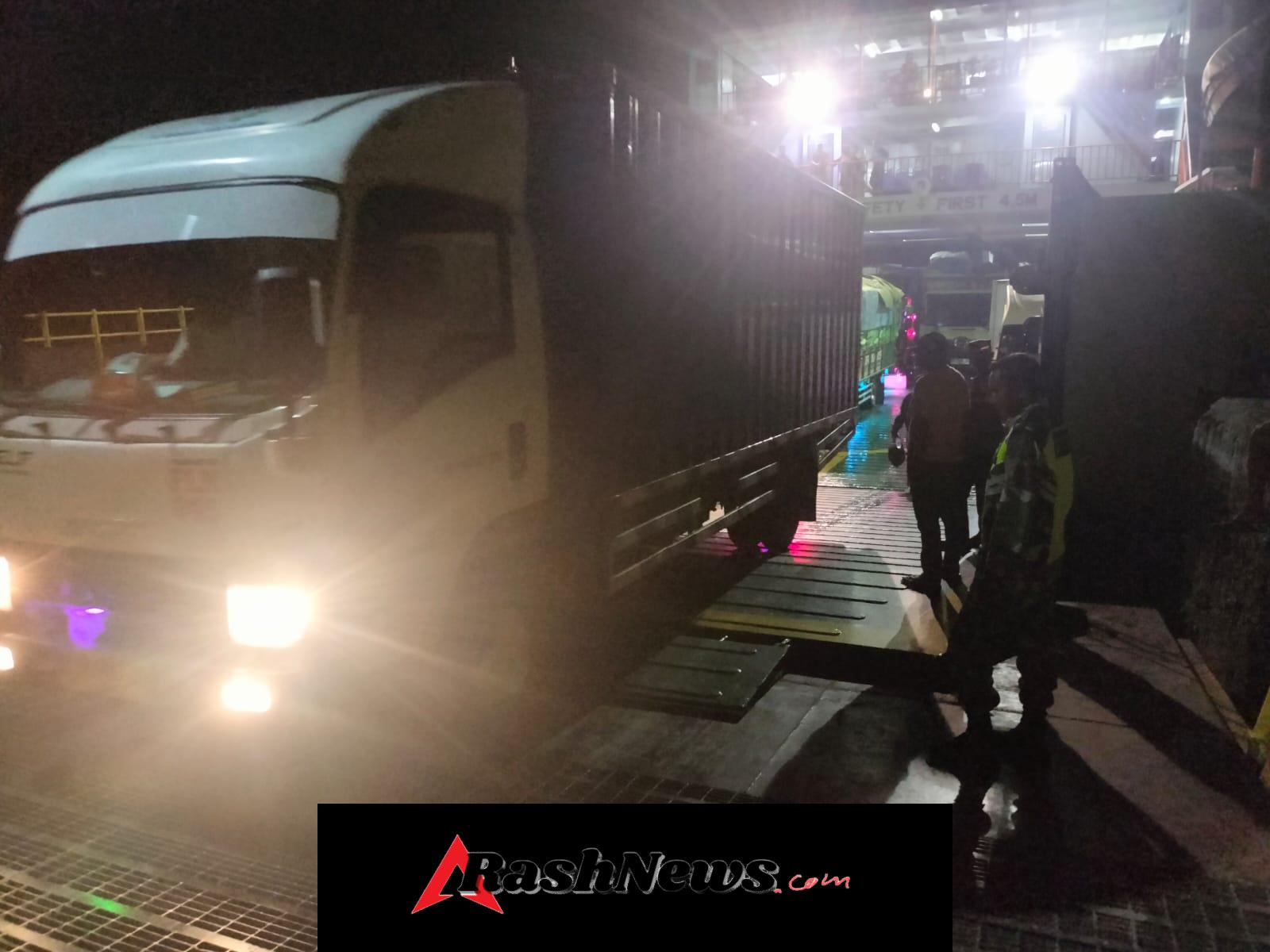 Piket Koramil Pantai Baru Monitoring Kedatangan Kapal Garda Maritim 3