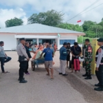 Kopda Grani Fia Laksanakan Monitoring Bongkar Penumpang dan Kendaraan KMP Lakaan