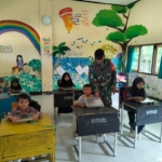 Program MBG di SDN 1 Seteluk Berjalan Lancar dengan Pendampingan Babinsa