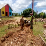 Babinsa Koramil 1627-01/Ba’a Pantau Pengerjaan Pondasi KDKMP Kuli Aisele