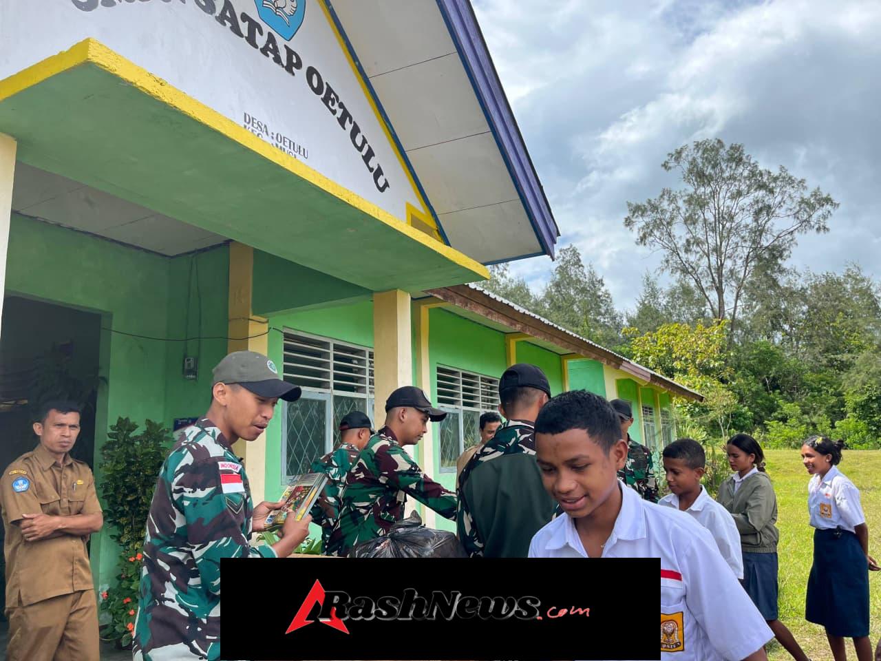 Kehangatan dalam Bubur Bergizi, Satgas Pamtas Yonarhanud 2 Kostrad Berbagi di SMPN Satap Oetolo