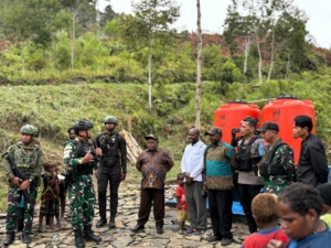 Dari Kesulitan Panjang, Air Bersih Jadi Anugerah di Kampung Kalome Berkat Satgas Yonif 743/PSY