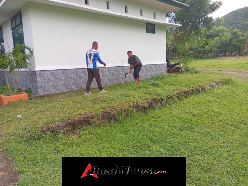 Dukung Program Presiden, Prajurit Kodim 1628/Sumbawa Barat Bersama Warga Bersihkan Pantai