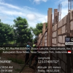 Monitoring Wilayah, Babinsa Pastikan Pembangunan KDKMP Berjalan Aman dan Lancar