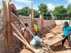 Babinsa Koramil 1627-01/Ba’a Laksanakan Monitoring Wilayah Pembangunan KDKMP Desa Lekunik
