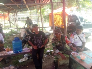 Melalui Pamwil dan Komsos, Babinsa Maurole Perkuat Sinergi TNI dan Masyarakat
