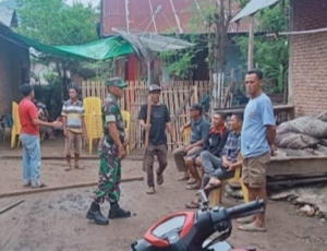 Babinsa Koramil Monta Aktif Gelar Komsos Jaga Kerukunan dan Keamanan Masyarakat