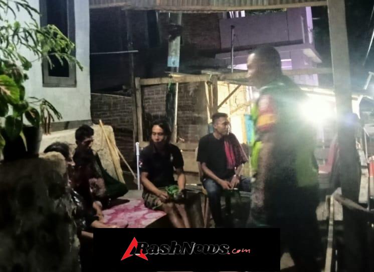 Babinsa Desa Baralau dan Waro Ajak Warga Dukung Program TMMD