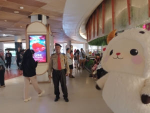 Unit Wisata Sat Pamobvit Polresta Denpasar Sambangi Mall Lakukan Patroli Dialogis , Jaga Keamanan Wisatawan