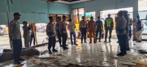 Dukung Penataan Pasar Modern, Aparat Gabungan Laksanakan Pengamanan Pembongkaran Bangunan