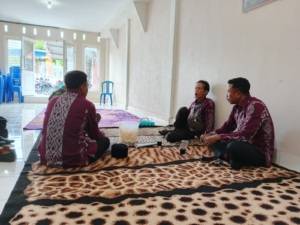 Perkuat Tata Kelola Pemerintahan, Babinsa Aikmel Timur Kampanyekan Pelayanan Prima dan Akuntabilitas Desa
