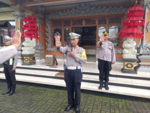 Tingkatkan Profesionalisme Anggota, Polsek Mengwi Laksanakan Latihan Pengaturan Lalu Lintas