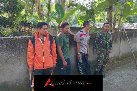 Babinsa Desa Lenek Gelar Komsos di Dusun Paok Pondong, Dorong Warga Peduli Kesehatan dan Lingkungan