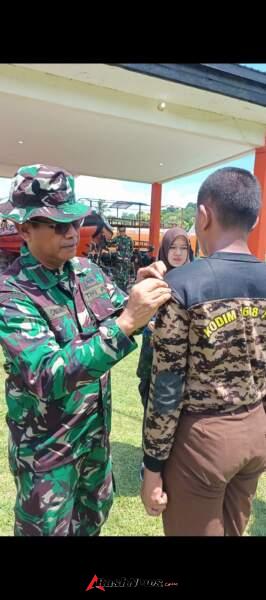 Mayor Inf Asep Okinawa Muas Resmi Tutup Latihan KKRI Gelombang IV di Lapangan Basarnas Bima