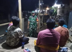 Babinsa Koramil Monta Gencarkan Patroli Malam, Jaga Stabilitas Keamanan Wilayah