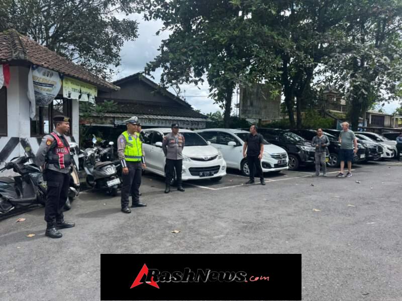 Sat Lantas Melaksanakan Pengamanan di Obyek Wisata Tirtagangga