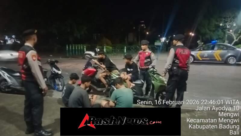 Dialogis dan Edukatif, Turjawali Polres Badung Wujudkan Situasi Aman di Taman Ayun
