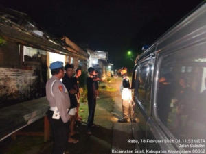 Polsek Selat Laksanakan Blue Light Patrol untuk Tingkatkan Keamanan Wilayah