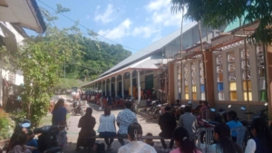 Pererat Kemanunggalan TNI, Polri, Dan Rakyat, Babinsa Koramil 1602-01/Ende Pastikan Keamanan Ibadah Mingguan