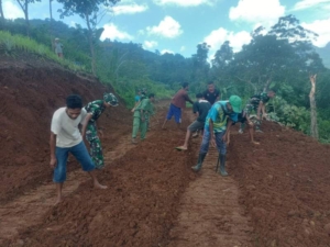 Semangat Gotong Royong Warnai Progres Pembukaan Jalan TMMD di Waiblama