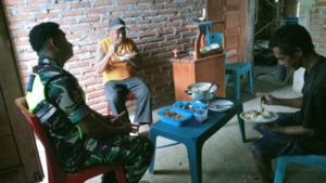 Situasi Aman dan Kondusif, Babinsa Aesesa Intensifkan Pemantauan Wilayah