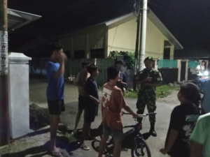 Patroli Malam Koramil 1628-05/Jereweh, Situasi Kecamatan Jereweh Terpantau Aman dan Kondusif