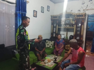 Babinsa Koramil 1608-02/Bolo Laksanakan Patroli dan Ronda Malam di Desa Binaan