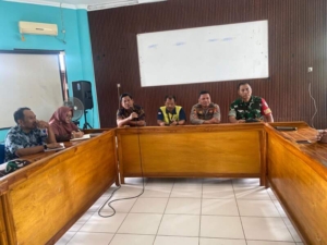 Danramil 1628-02/Sekongkang Hadiri Mediasi Lanjutan Aksi Demo Warga Desa Tongo