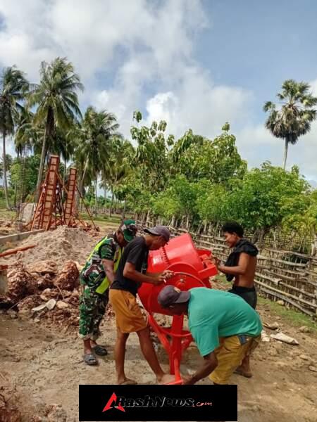 Wirasakti, Babinsa Pastikan Proyek KDKMP Oebatu Sesuai Rencana