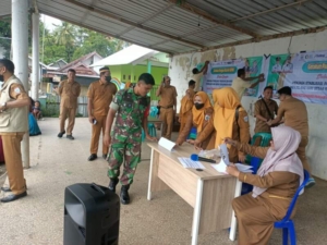 Gerakan Pangan Murah di Seteluk Rea Berjalan Aman, Babinsa Turut Lakukan Pendampingan