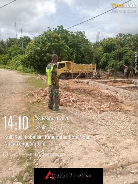 Serka Silvester Berek Awasi Penurunan 5 Ret Batu Karang, Satu Oto Masih Menyusul