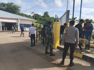 Pemantauan Bongkar Muat di Pelabuhan ASDP Desa Ofalangga Berjalan Lancar