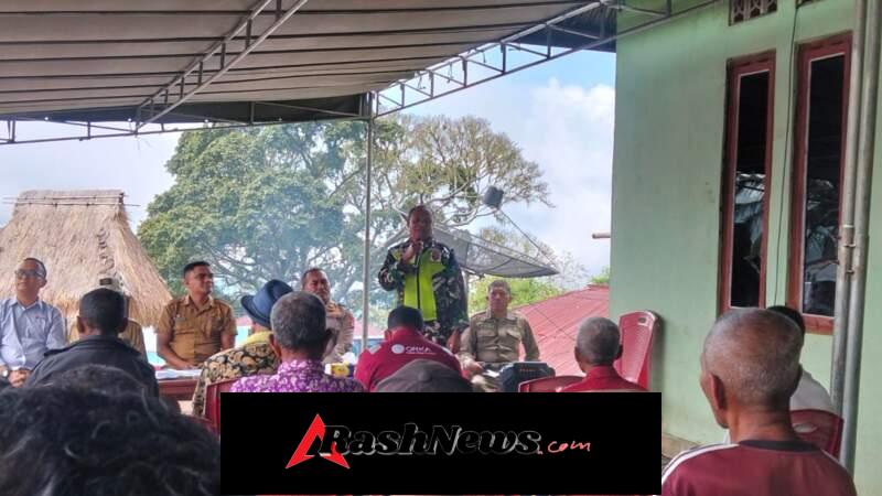 Perkuat Kamtibmas, Babinsa Ndona Timur Monitoring Kegiatan Sosialisasi dan Finalisasi Kesepakatan