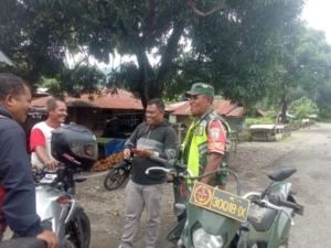 Satkowil TNI AD di Kotabaru Perkuat Kamtibmas Lewat Pendekatan Sosial Bersama Warga